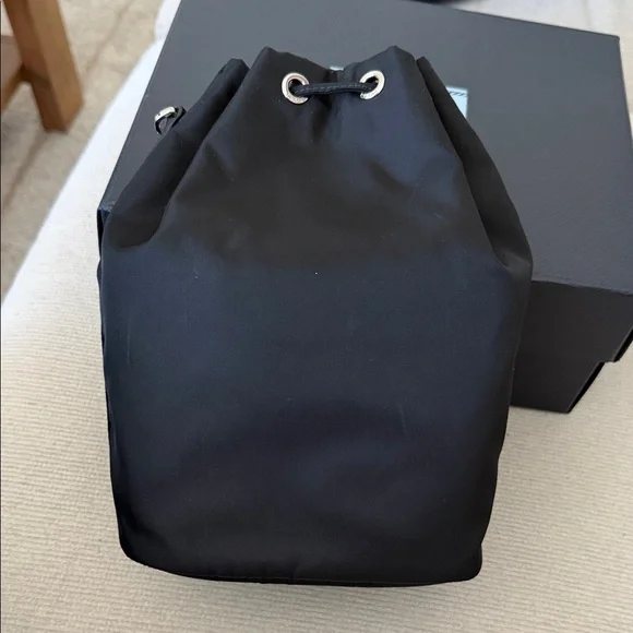 Prada Re-Nylon pouch - Picture 4 of 12